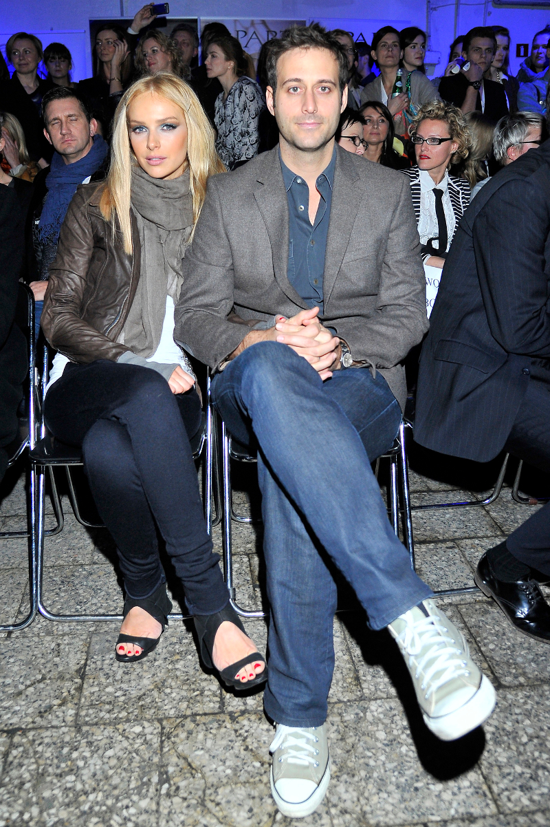 Mielcarz skarży się na piersi w tabloidzie: fajnie byłoby to czymś wypchać!