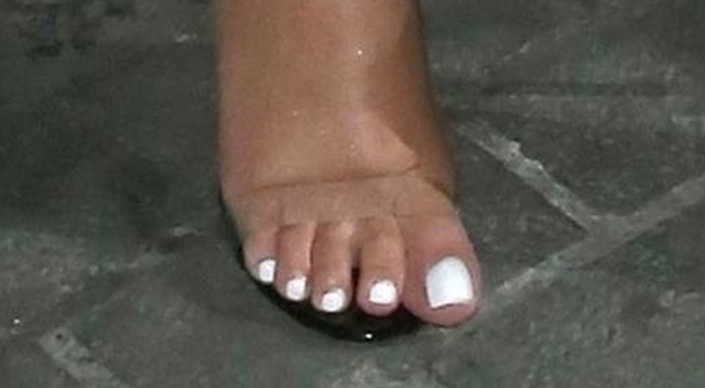 Rihanna znów ZASZALAŁA z butami! To musiało boleć! Rihanna znów ZASZALAŁA z butami! To musiało boleć!