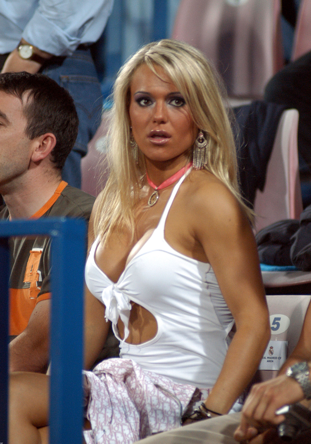 Doda w filtrze psa świętuje 34 urodziny Doda w filtrze psa świętuje 34 urodziny