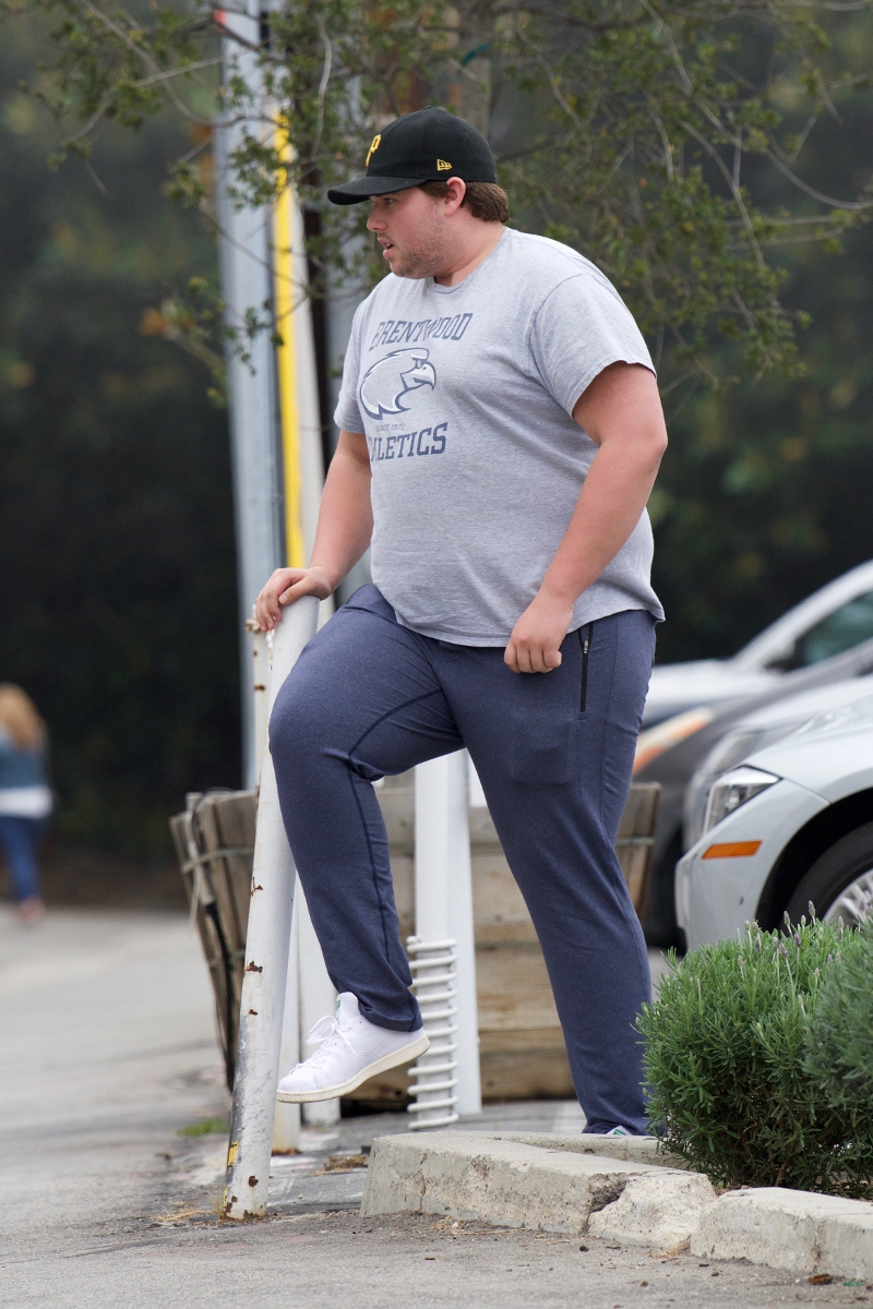 Syn Arnolda Schwarzeneggera zmaga się z POTWORNĄ otyłością