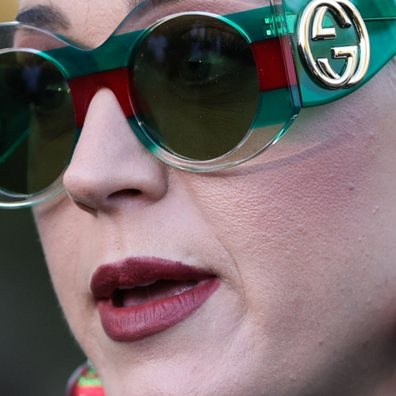 Co się stało z twarzą Katy Perry?