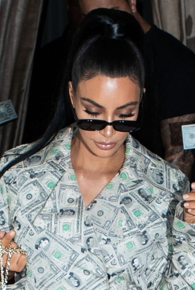 Kim Kardashian POMNIEJSZYŁA sobie pupę?! Fani w szoku