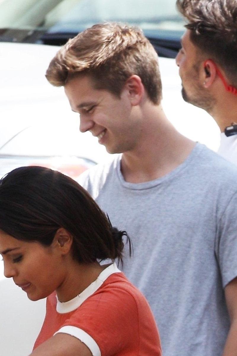 Chudziutka Selena Gomez skacze ze szczęścia przy nowym CHŁOPAKU!