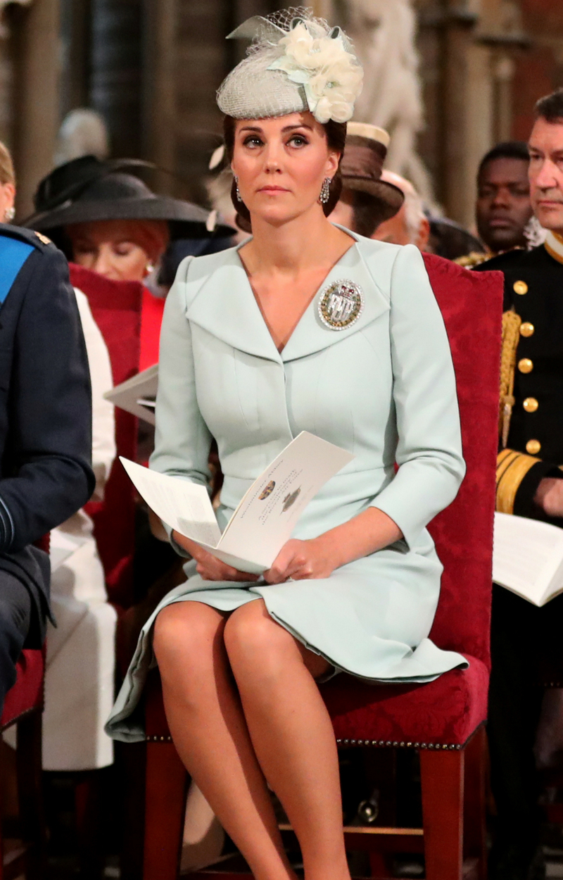 Kate Middleton na 100. rocznicy powstania Royal Air Force. Złamała regulamin? Kate Middleton na 100. rocznicy powstania Royal Air Force. Złamała regulamin?
