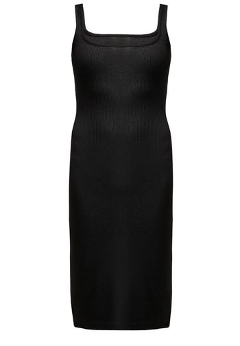 Mała czarna według gwiazd!