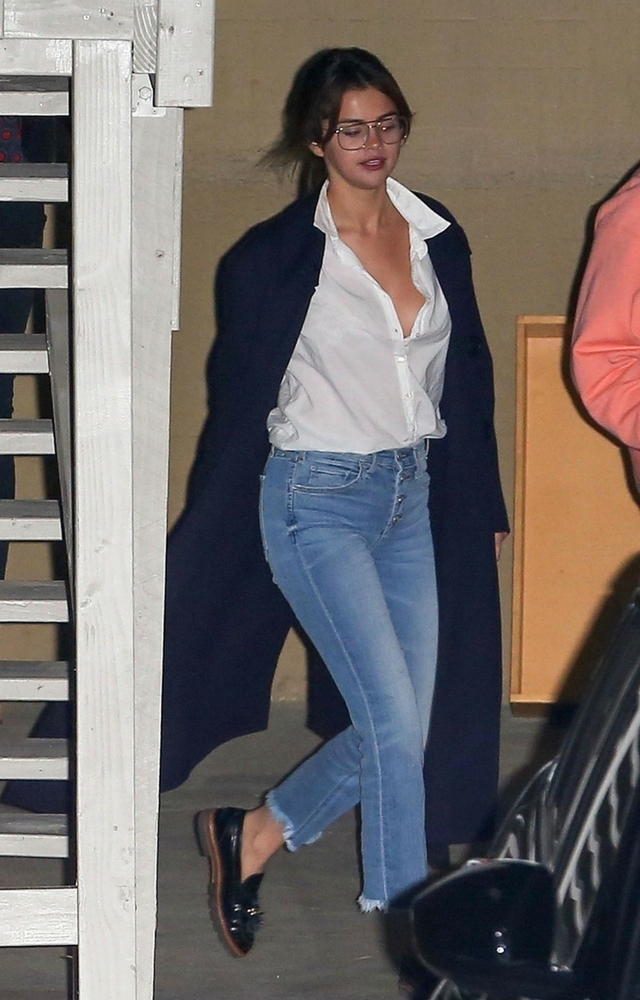 WPADKA Seleny! Odpięły jej się guziki i pokazała ZA dużo (ZDJĘCIA)