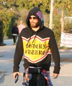 Jak mieszkał Jared Leto, gdy zaczynał karierę? (FOTO) Jak mieszkał Jared Leto, gdy zaczynał karierę? (FOTO)