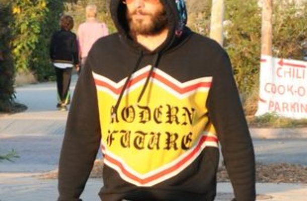 Jak mieszkał Jared Leto, gdy zaczynał karierę? (FOTO)