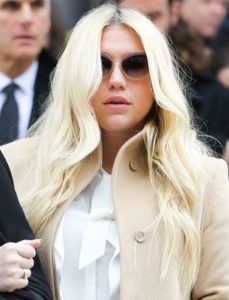 Kesha sprzedaje dom! (FOTO)