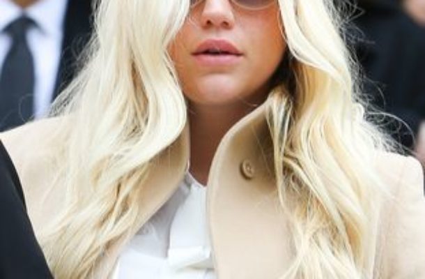Kesha sprzedaje dom! (FOTO)