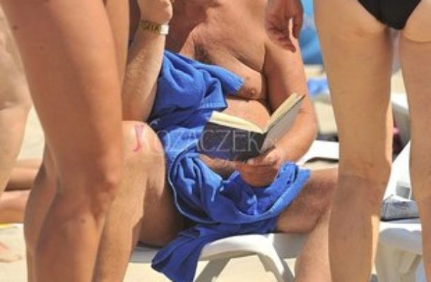 Plażowe rozrywki Jerzego Stuhra (FOTO)