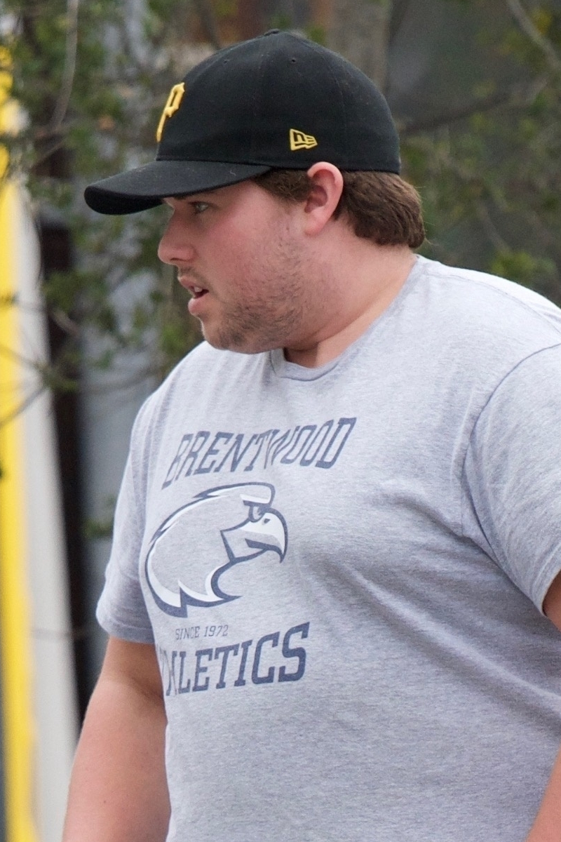 Syn Arnolda Schwarzeneggera zmaga się z POTWORNĄ otyłością