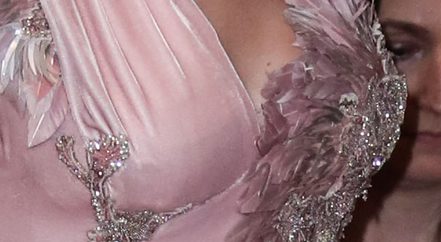 Taylor Swift w stroju bogini pokazała KROCZĘ! Taylor Swift w stroju bogini pokazała KROCZĘ!