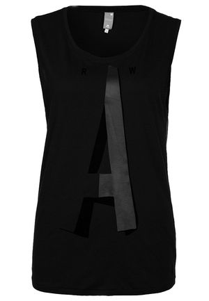 Miranda Kerr wygląda jak nastolatka! Miranda Kerr wygląda jak nastolatka!