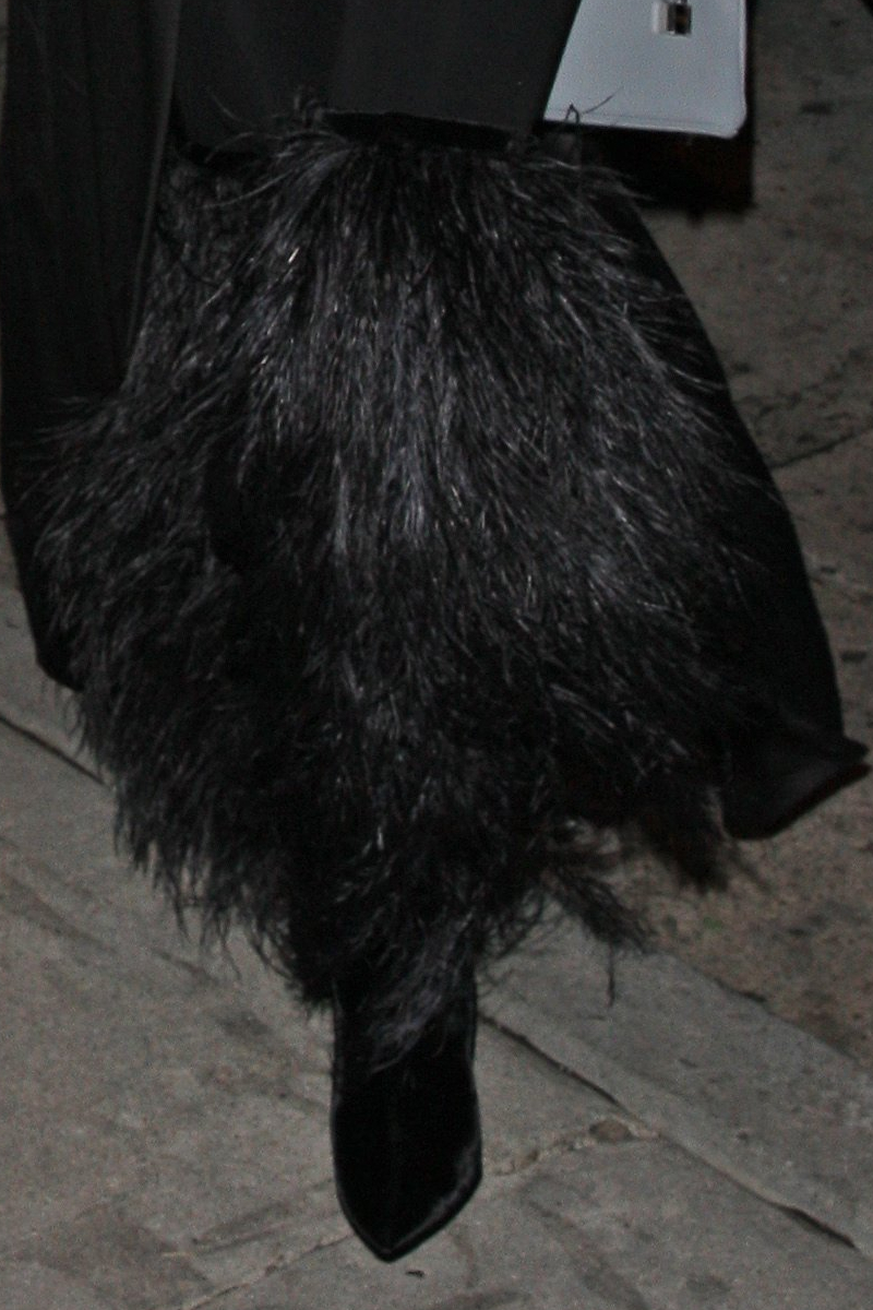 Niezadowolona Khloe na randce z Tristanem. Co ona na siebie włożyła?!