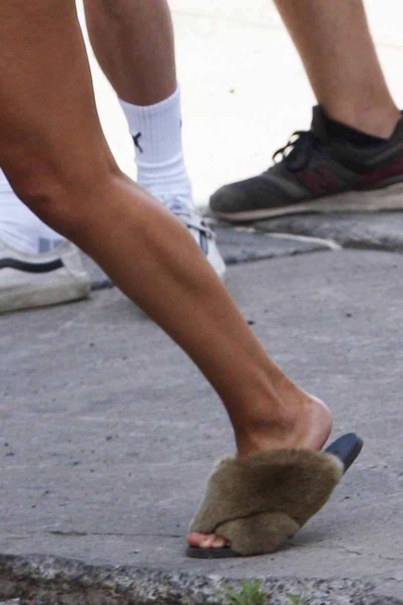 Chudziutka Selena Gomez skacze ze szczęścia przy nowym CHŁOPAKU!