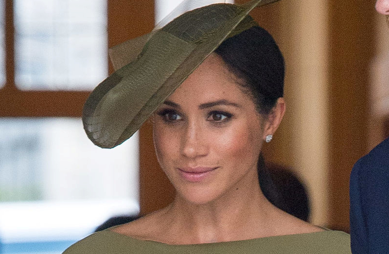 DZIWACZNA stylizacja Meghan Markle na chrzcie księcia Louisa!