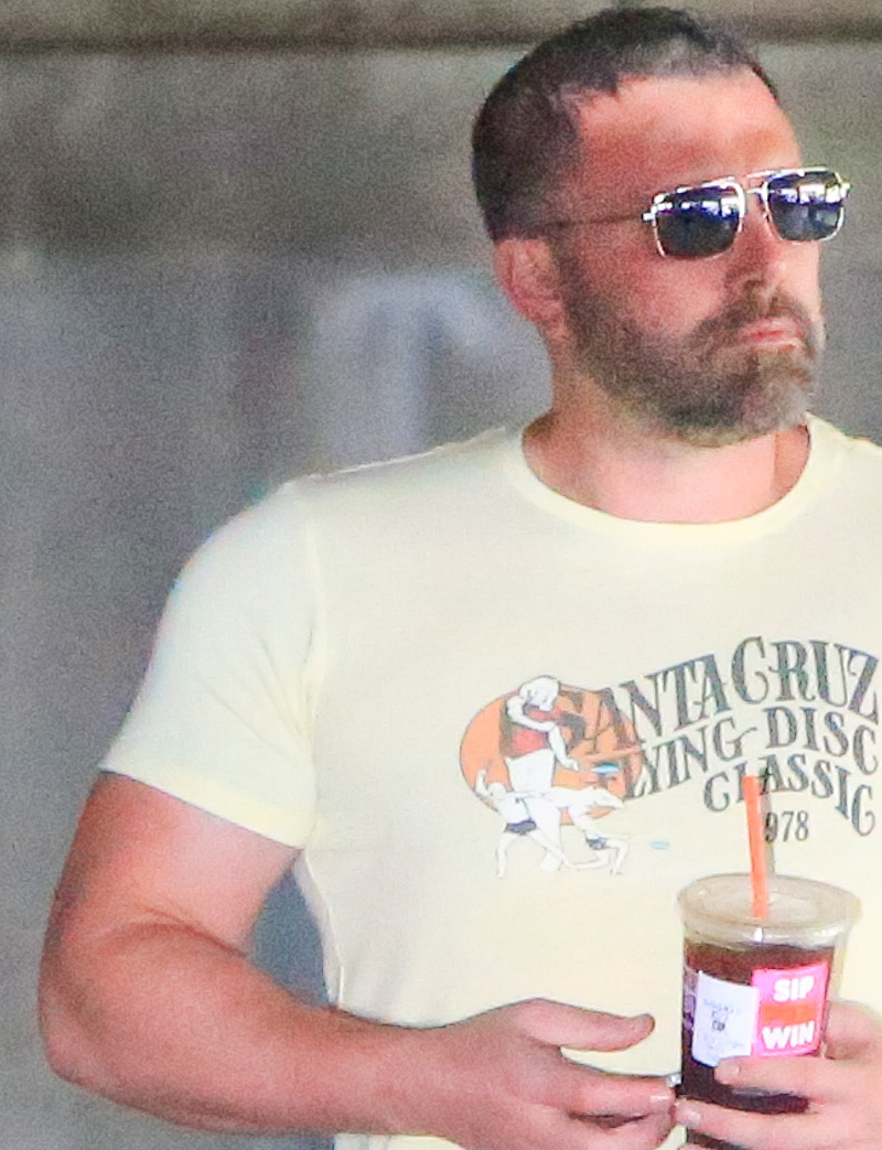 Ben Affleck wyszedł z odwyku. Wygląda ZUPEŁNIE inaczej!