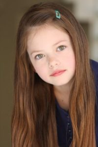 Mackenzie Foy – dziewczynka, która zagra Renesme! (FOTO)