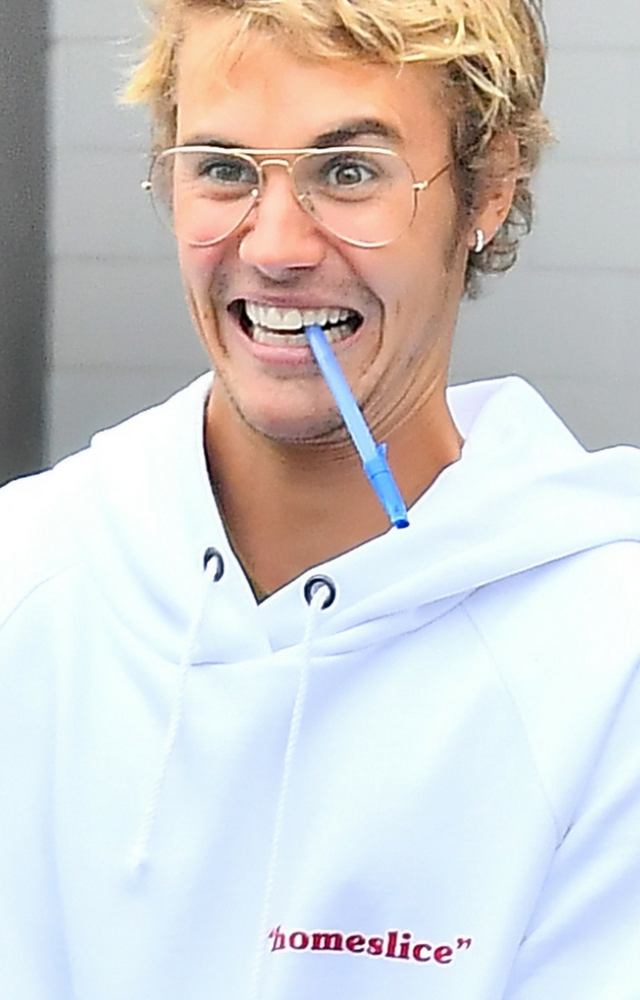 Selena Gomez da Justinowi obrzydliwie DROGI prezent! Selena Gomez da Justinowi obrzydliwie DROGI prezent!