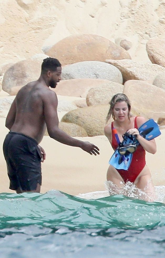 Poród Khloe Kardashian został NAGRANY! Przez Tristana panowała NAPIĘTA atmosfera Poród Khloe Kardashian został NAGRANY! Przez Tristana panowała NAPIĘTA atmosfera