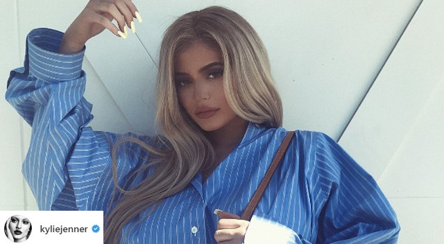 Jest pierwsze zdjęcie ciężarnej Kylie Jenner! Jak maskuje brzuszek? Jest pierwsze zdjęcie ciężarnej Kylie Jenner! Jak maskuje brzuszek?