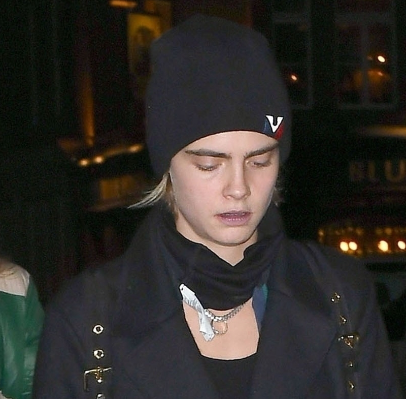Cara Delevingne na NIEUDANEJ randce z dziewczyną (ZDJĘCIA) Cara Delevingne na NIEUDANEJ randce z dziewczyną (ZDJĘCIA)