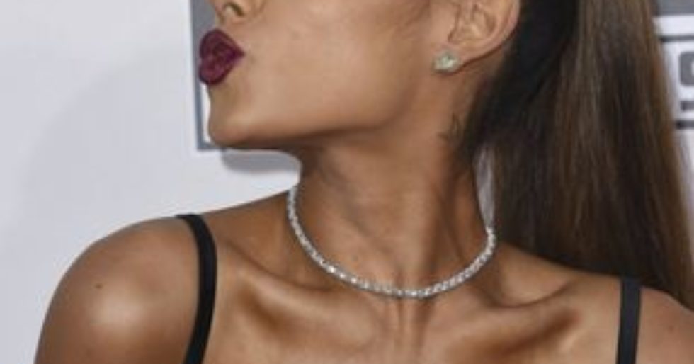 Co miała na sobie Ariana Grande podczas rozdania AMA’s? (FOTO) Co miała na sobie Ariana Grande podczas rozdania AMA’s? (FOTO)