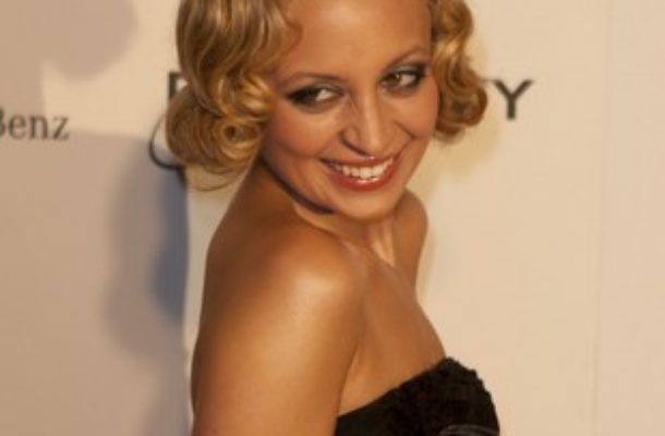 Nicole Richie powiększyła piersi