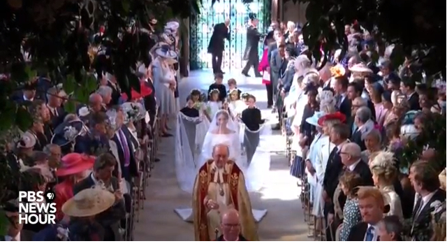 Meghan Markle w SUKNI ślubnej! Zachwyca! Meghan Markle w SUKNI ślubnej! Zachwyca!