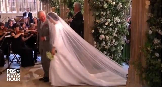 Meghan Markle w SUKNI ślubnej! Zachwyca! Meghan Markle w SUKNI ślubnej! Zachwyca!