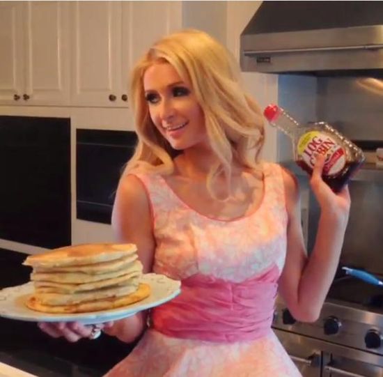 Paris Hilton uczy się gotować? Paris Hilton uczy się gotować?