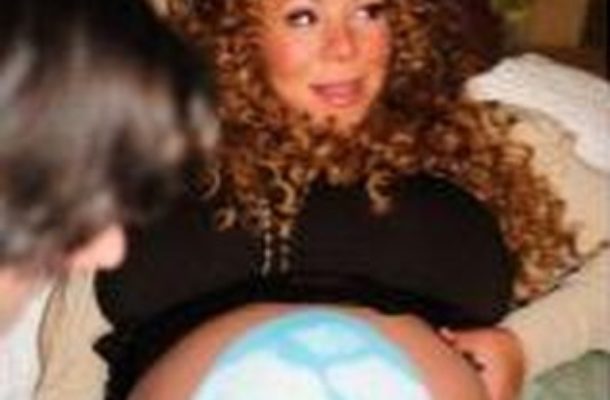 Mariah Carey z wielką pisanką na brzuchu (FOTO)
