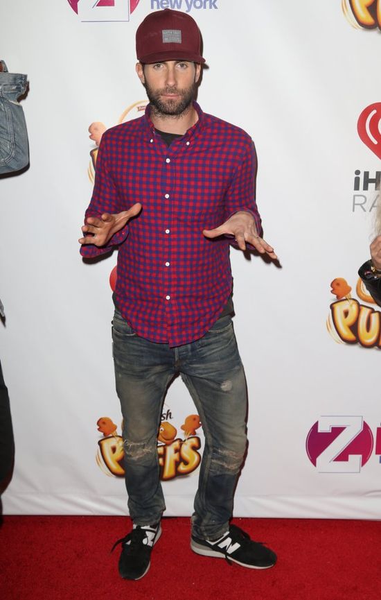 Adam Levine zaatakowany na scenie (VIDEO) Adam Levine zaatakowany na scenie (VIDEO)