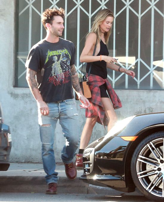 Trudno się dziwić, że Behati Prinsloo usidliła Adama Levine 