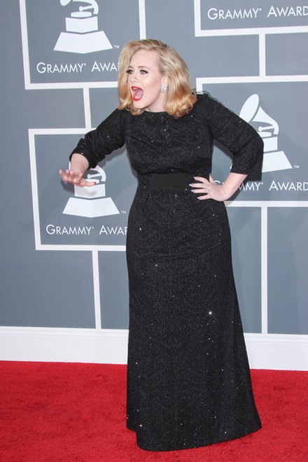 Adele: Miałam na sobie 3 lub 4 pary bielizny wyszczuplającej