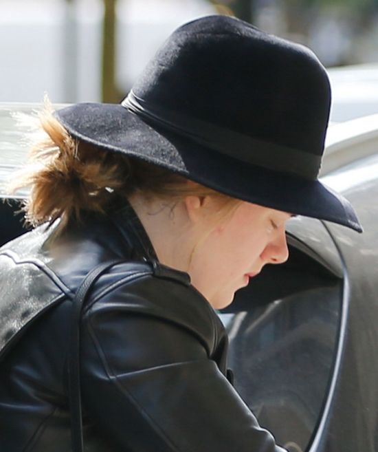 Adele bez makijażu i z synkiem na zakupach (FOTO)