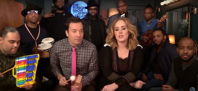 Adel z akompaniamentem dziecięcych instrumentów (VIDE)