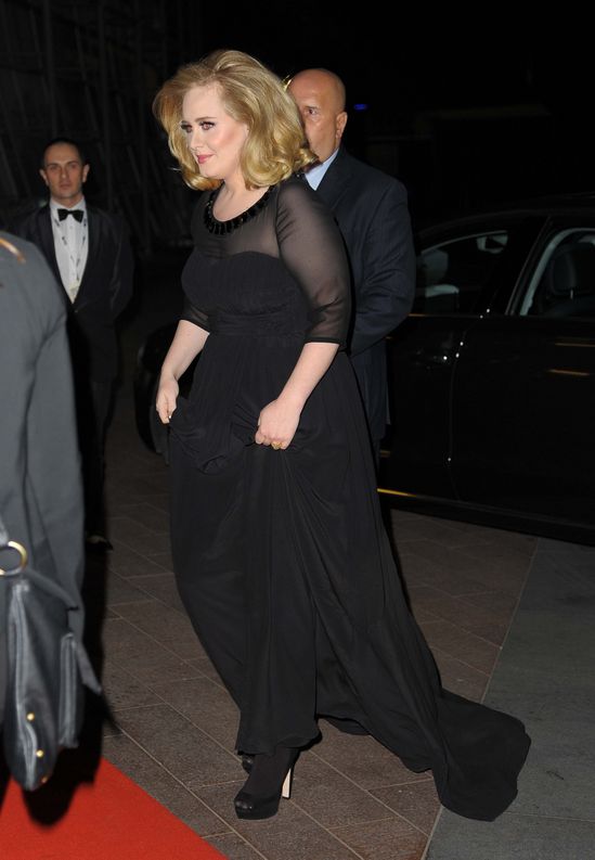 Louis Walsh: Adele nie powinna robić sobie urlopu po porodzi