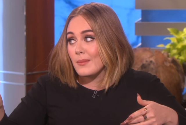 Adele wyjaśnia wpadke na Grammy (VIDEO) Adele wyjaśnia wpadke na Grammy (VIDEO)