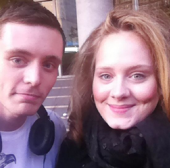 Adele jeszcze nigdy nie wyglądała tak szczupło (FOTO) Adele jeszcze nigdy nie wyglądała tak szczupło (FOTO)