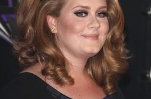 Adele zaprojektuje kolekcję plus size dla Burberry?