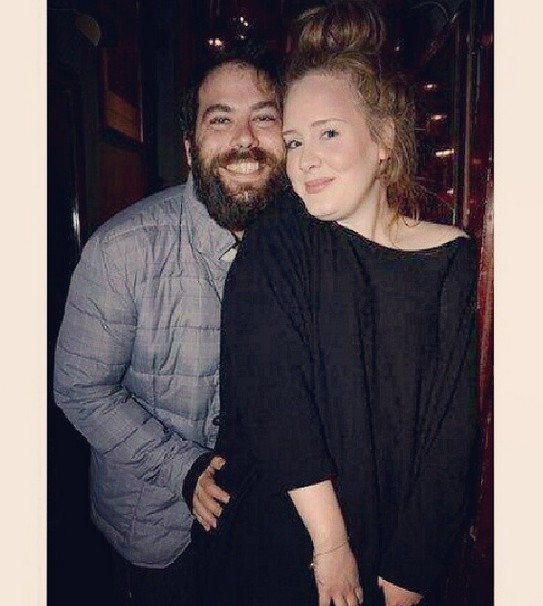 Adele jeszcze nigdy nie wyglądała tak szczupło (FOTO) Adele jeszcze nigdy nie wyglądała tak szczupło (FOTO)