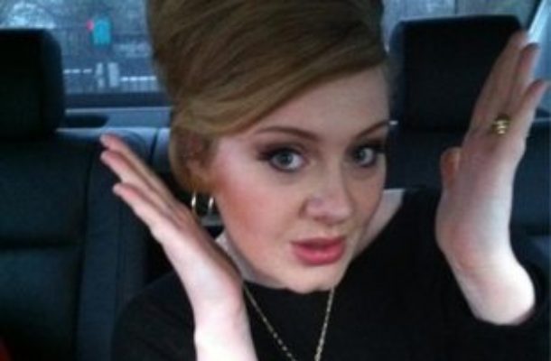 Adele schudła po operacji (FOTO)