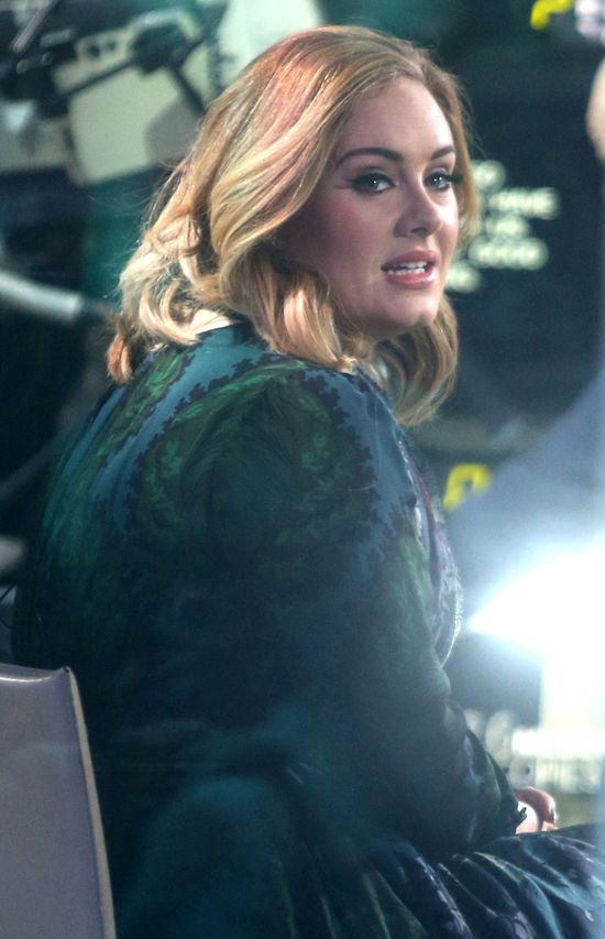 Nianie mają dość synka Adele!