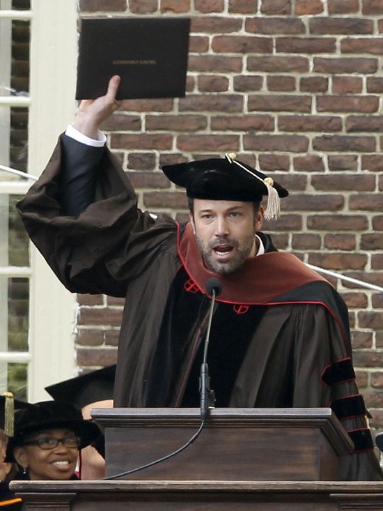 Ben Affleck otrzymał tytuł doktora honoris causa (FOTO) Ben Affleck otrzymał tytuł doktora honoris causa (FOTO)