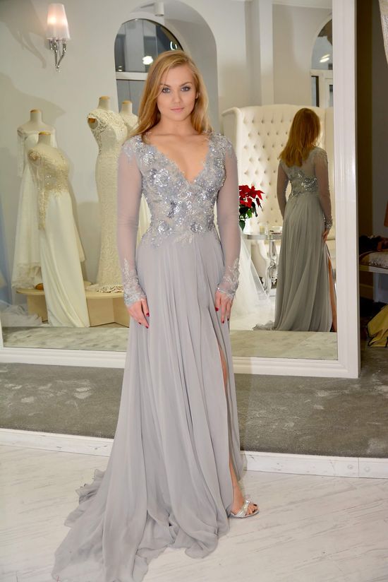 W tych sukniach Kaczorowska poprowadzi Sylwestra (FOTO) W tych sukniach Kaczorowska poprowadzi Sylwestra (FOTO)