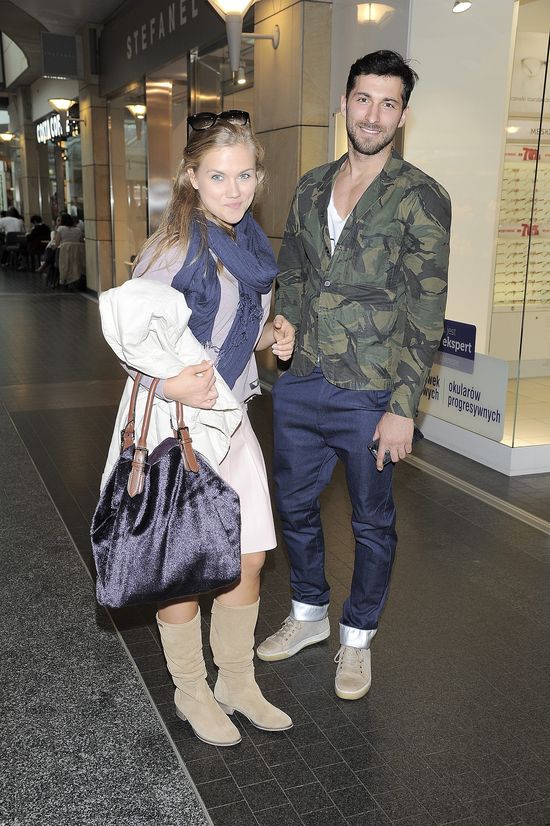 Kaczorowska i Maślak- jednak jest coś na rzeczy? (FOTO) Kaczorowska i Maślak- jednak jest coś na rzeczy? (FOTO)