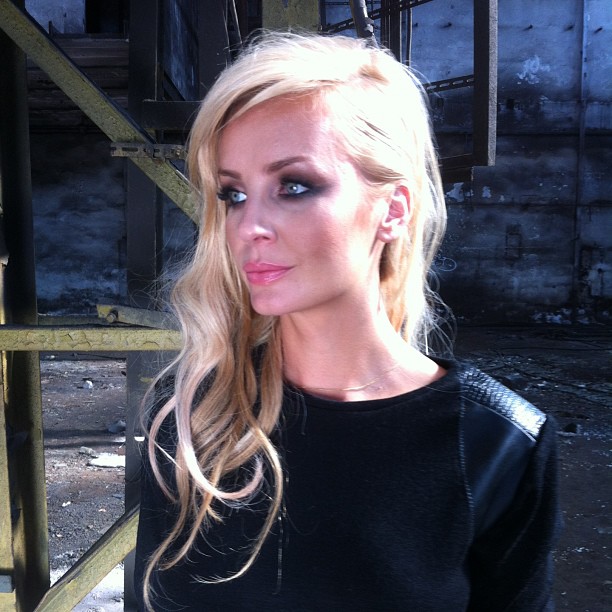 Agnieszka Szulim przedłużyła włosy (FOTO)