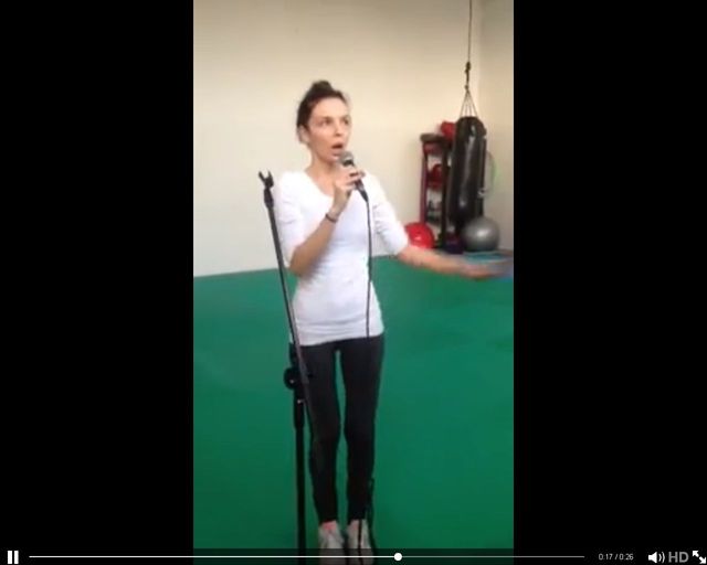 Agnieszka Włodarczyk bez makijażu śpiewa jak Amy Winehouse (